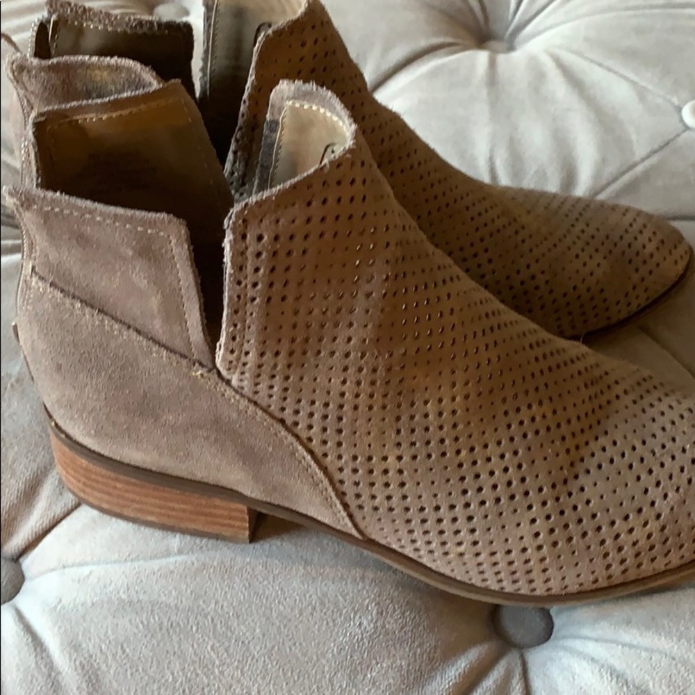 Booties - Picture 3 of 4